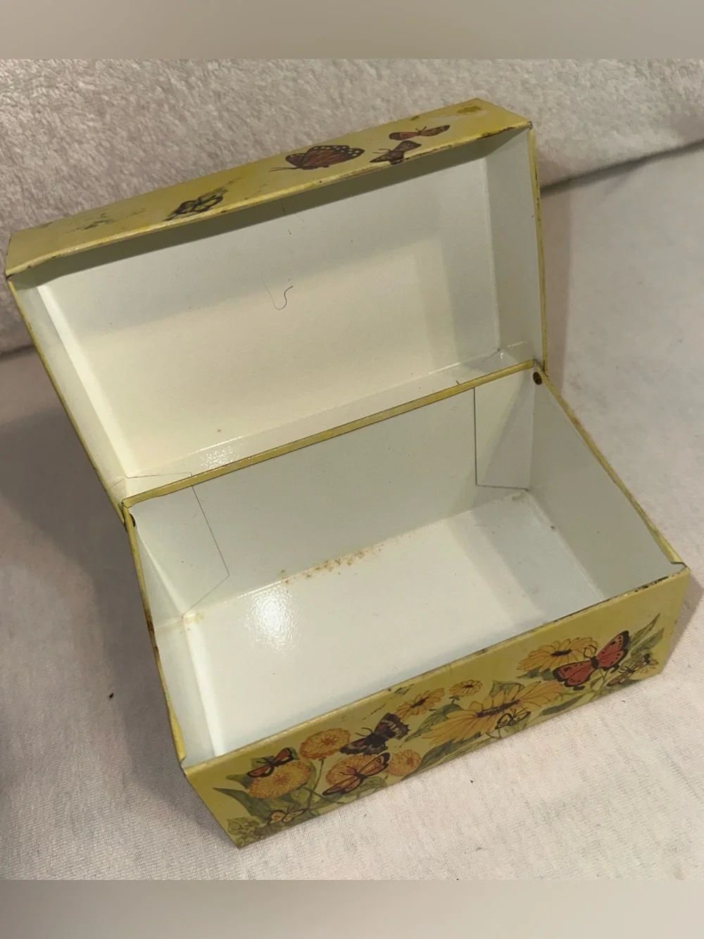 Vintage 70s Sunflower Butterfly Tin Recipe Box Syndicate Mfg Co Metal Yellow